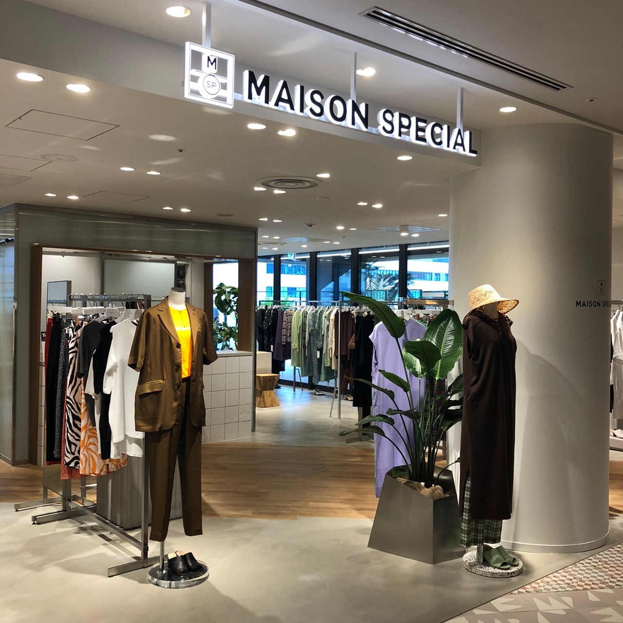 【オリジナルハンガー製作】MAISON SPECIAL NEWoMan横浜店様のご紹介