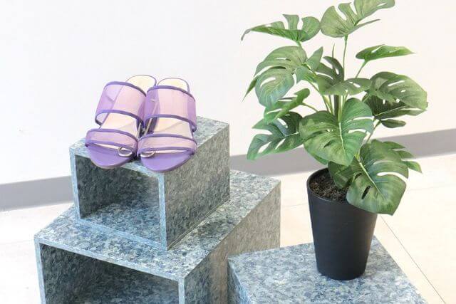 店舗用品でおしゃれなディスプレイをつくる方法|什器選びとデザインの基本